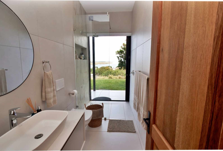 4 Bedroom Property for Sale in Stilbaai Wes Western Cape